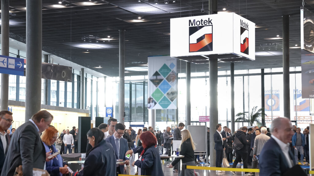 ドイツで開催される自動化技術展示会Motekの会場