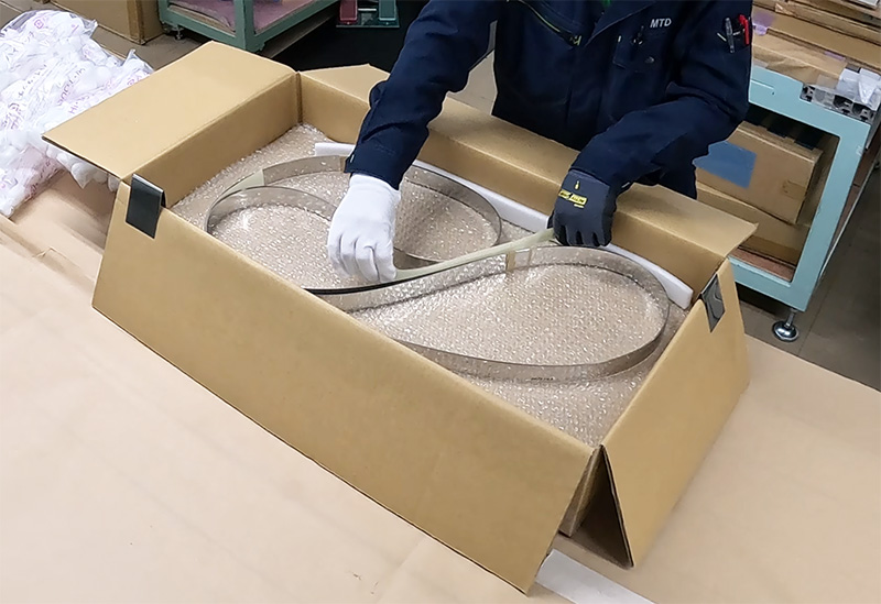エンドレスベルトの梱包の様子